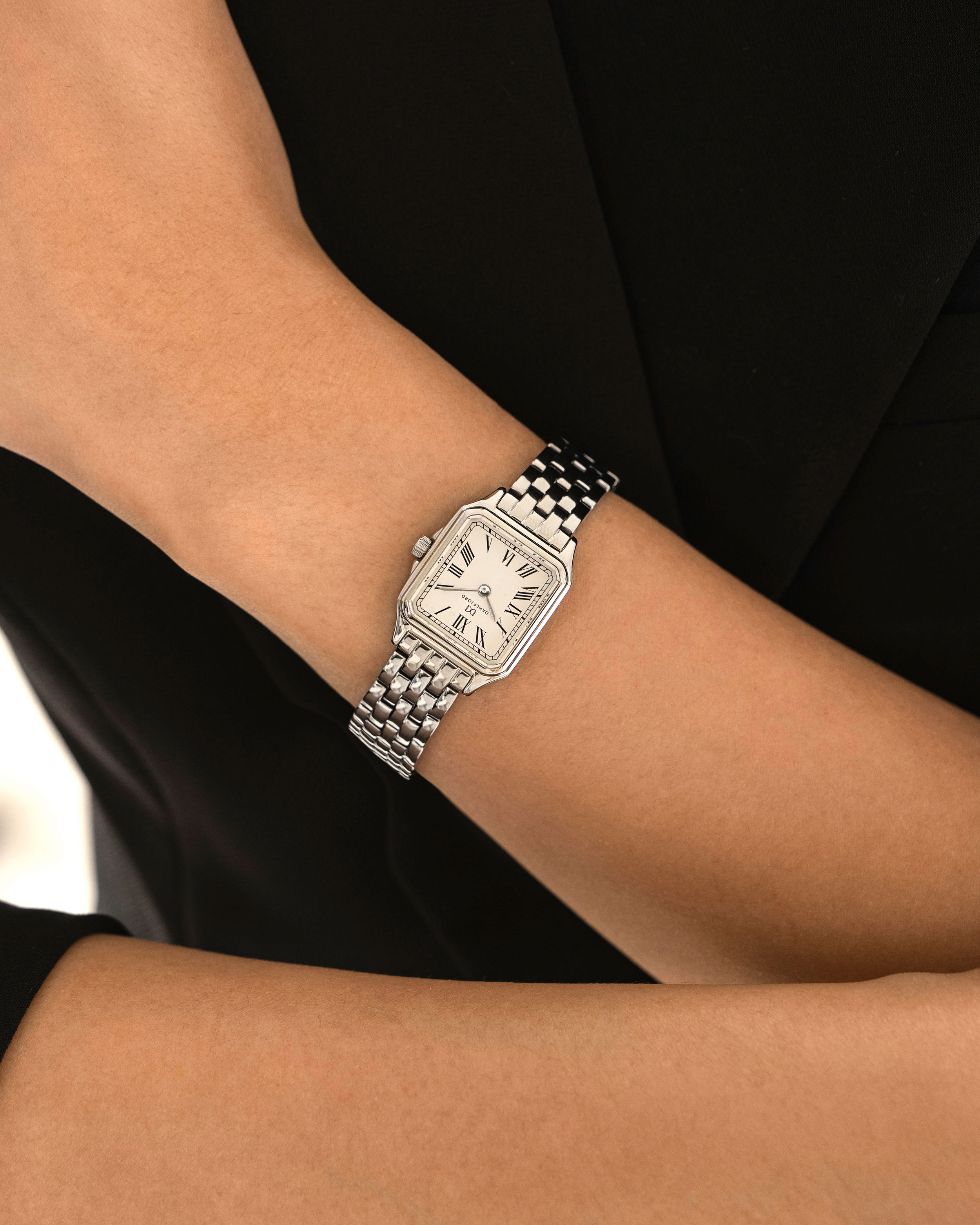 Jane Klocka Silver Ton