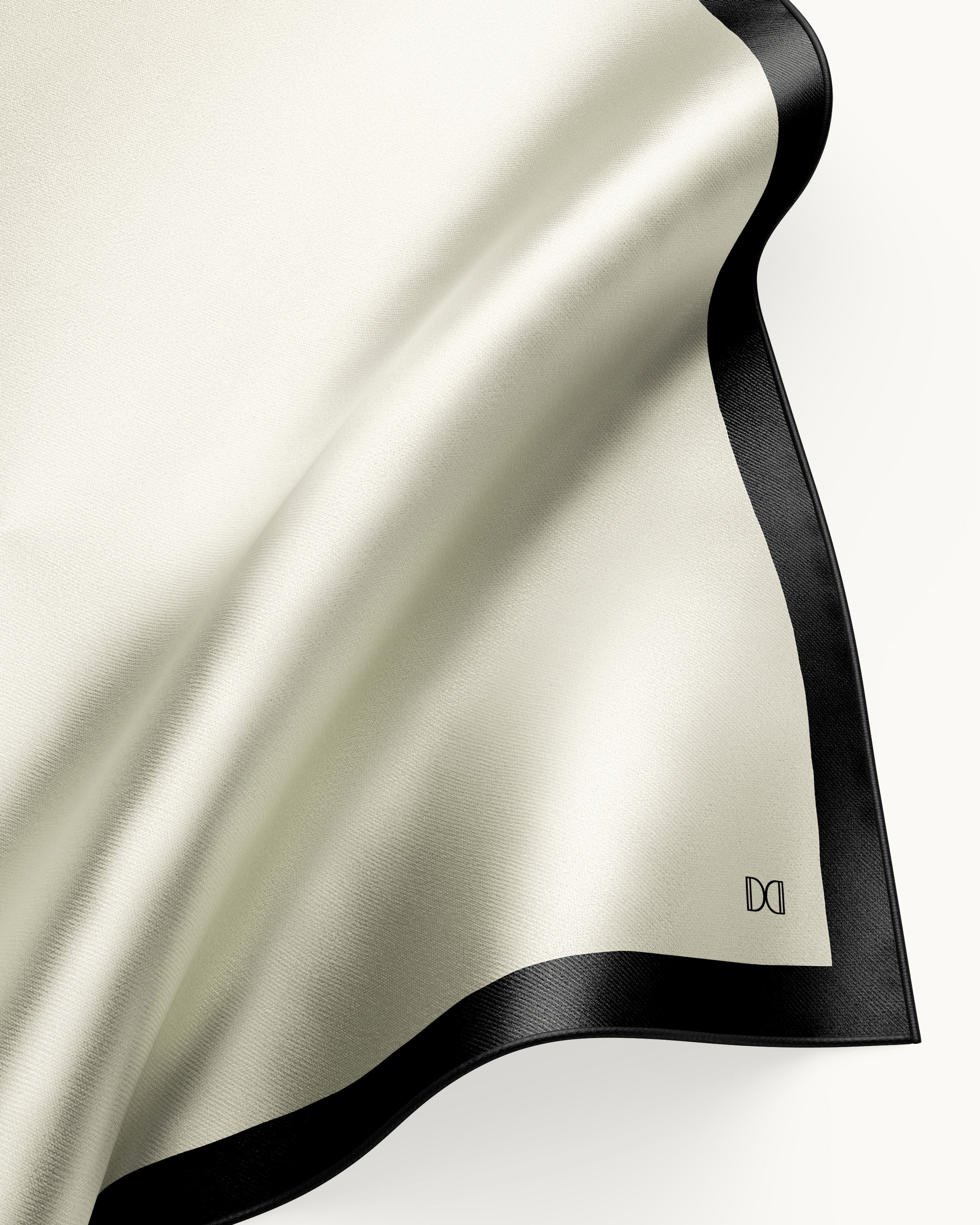 Klassisk Creme Silk Scarf