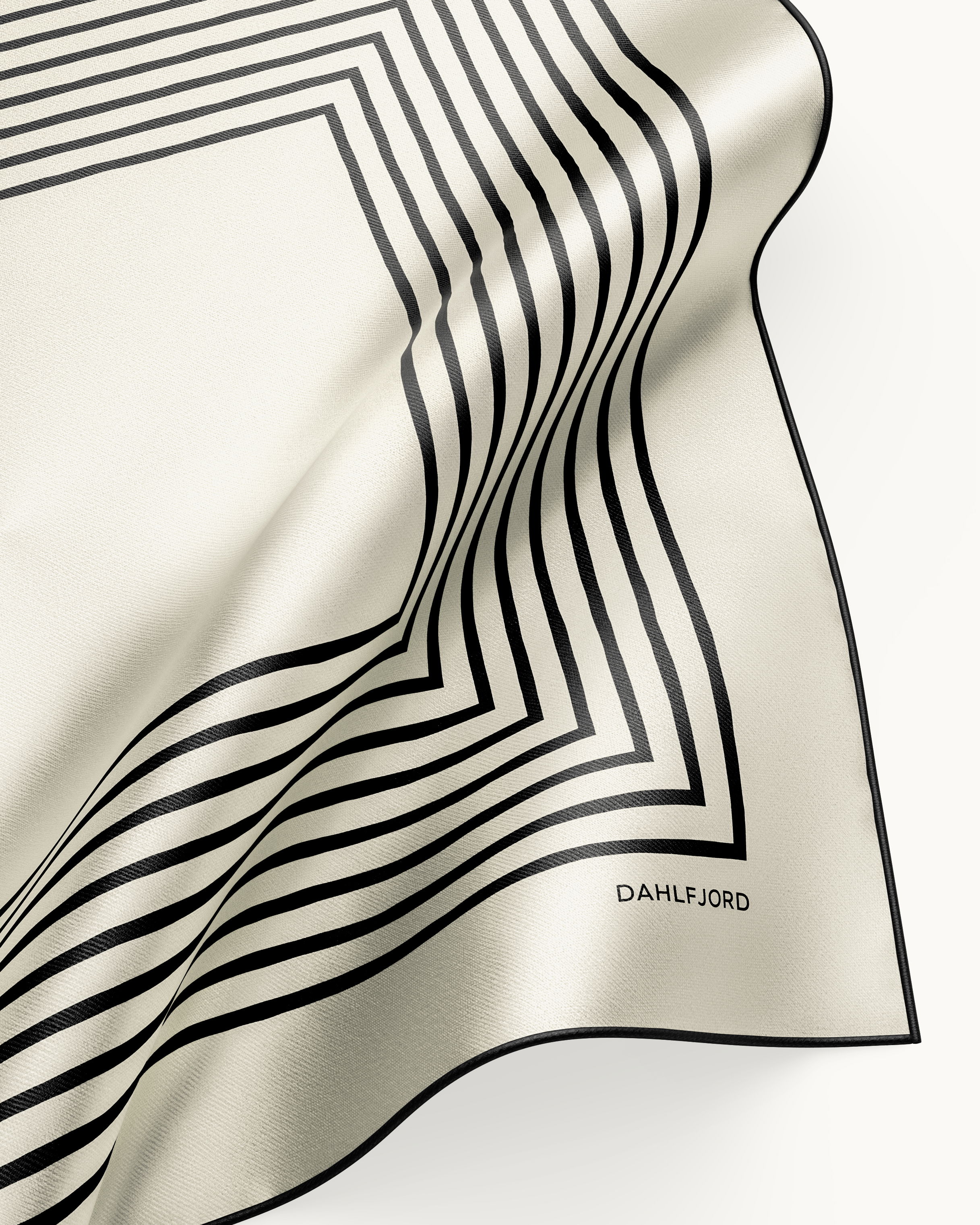 Creme Randig Silk Scarf