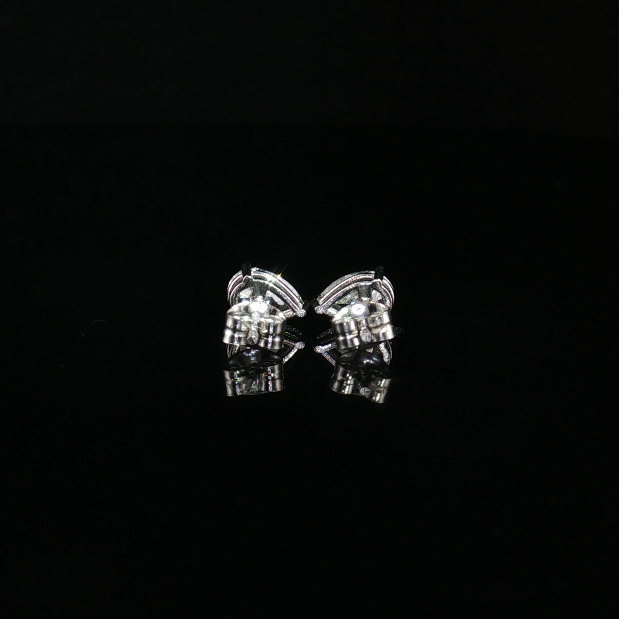 Mira Stud Pear Örhängen