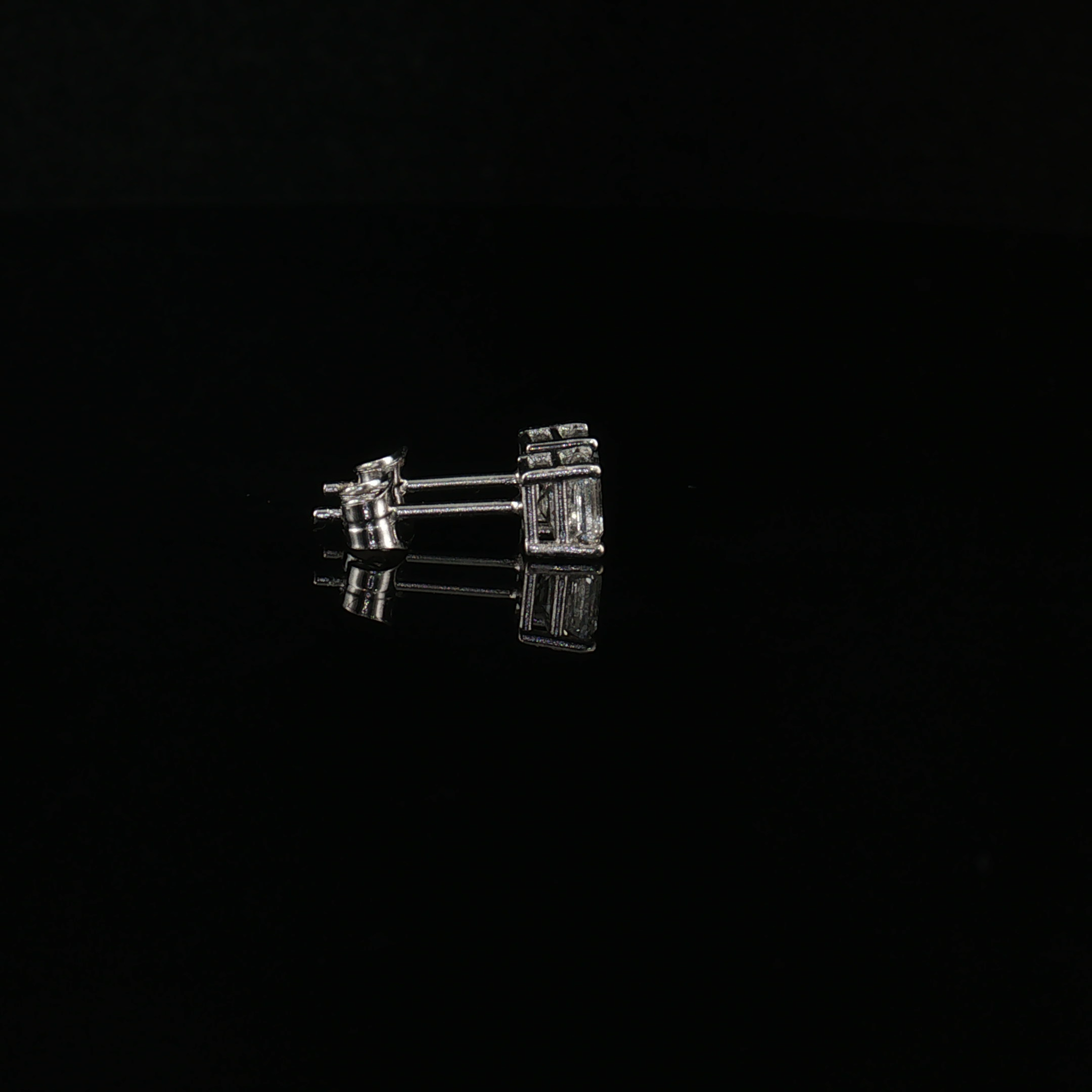 Mira Stud Asscher Örhängen