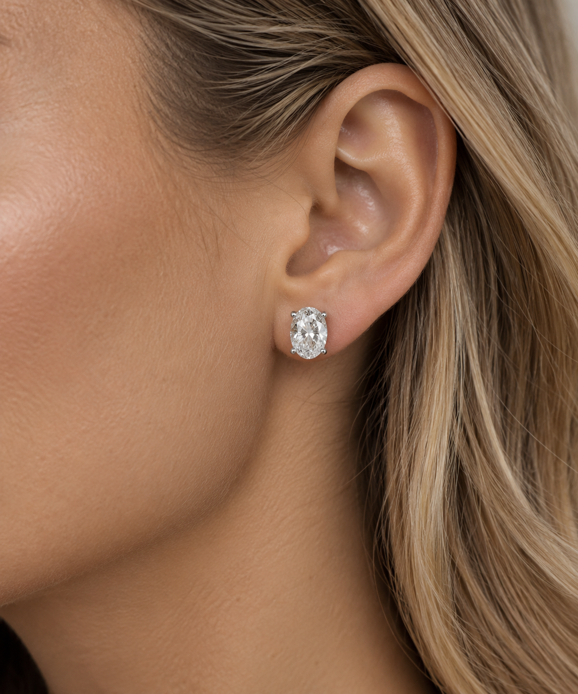 Mira Stud Oval Örhängen
